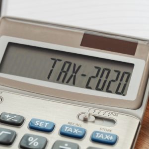 [Text] Tax 2020 - on a calculator