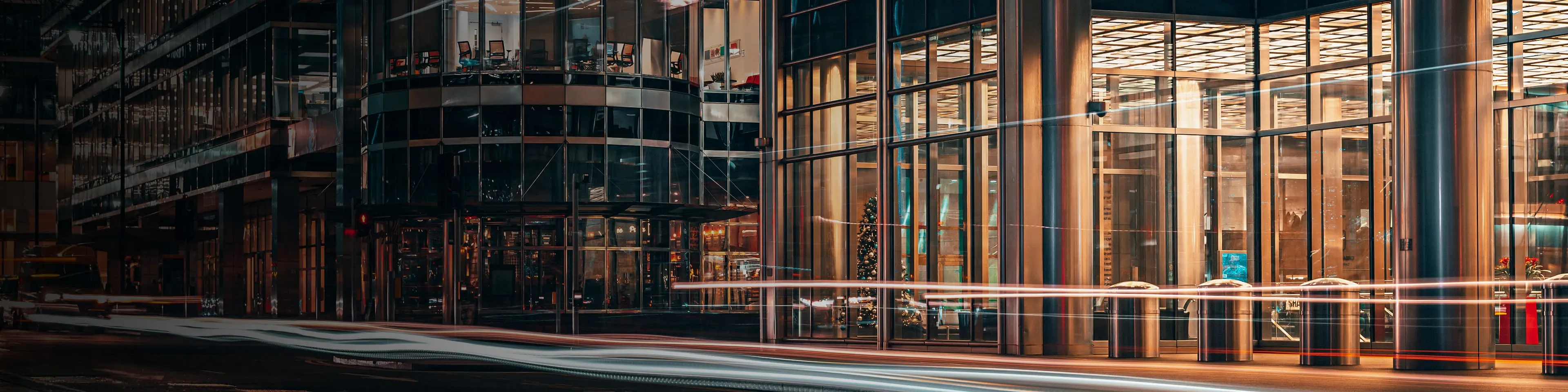 Financial-Services-4_sector-page-new-hero-banner-3840x960px